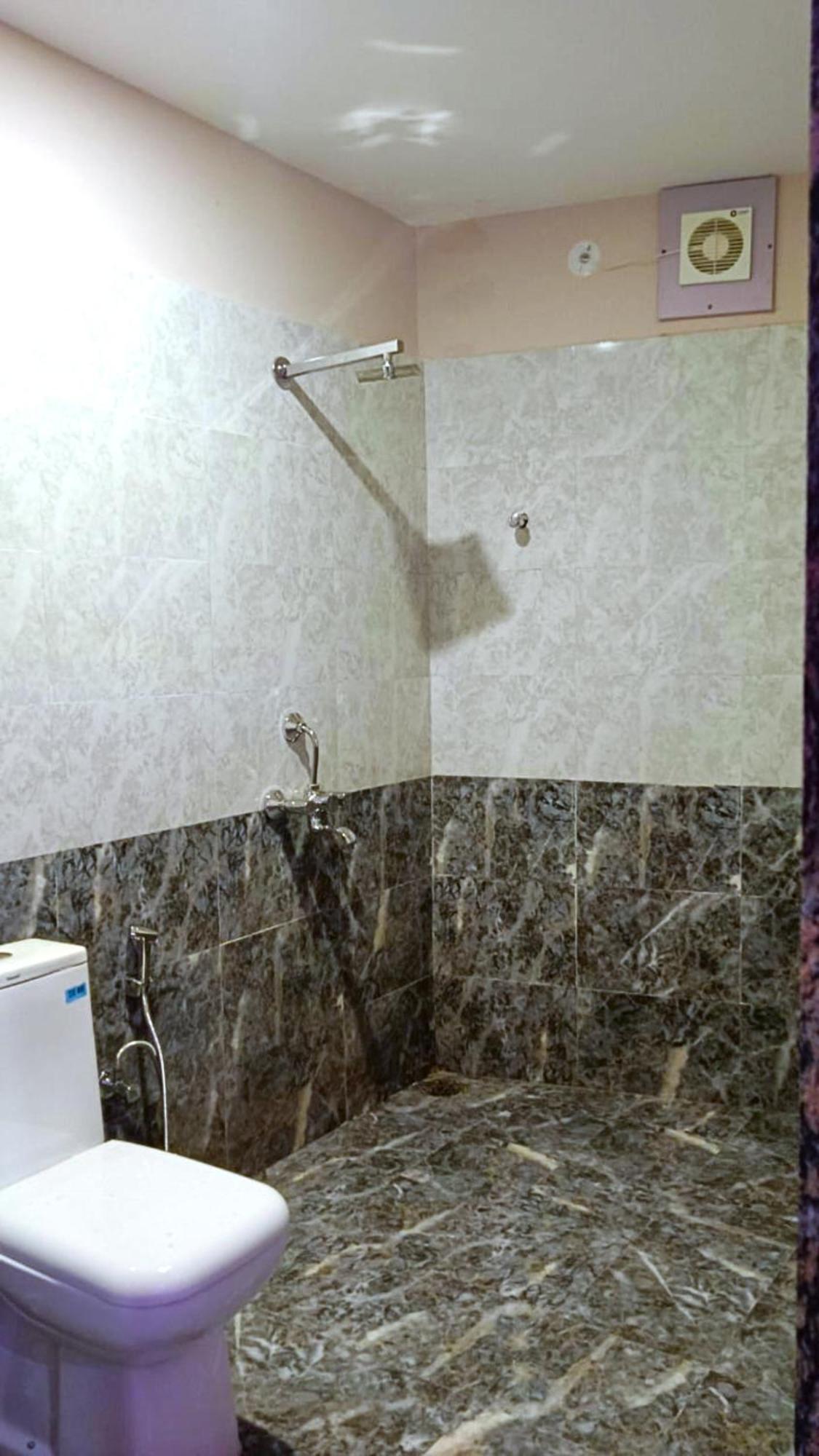 Hotel Kashi Inn Raj Ghat Варанаси Экстерьер фото