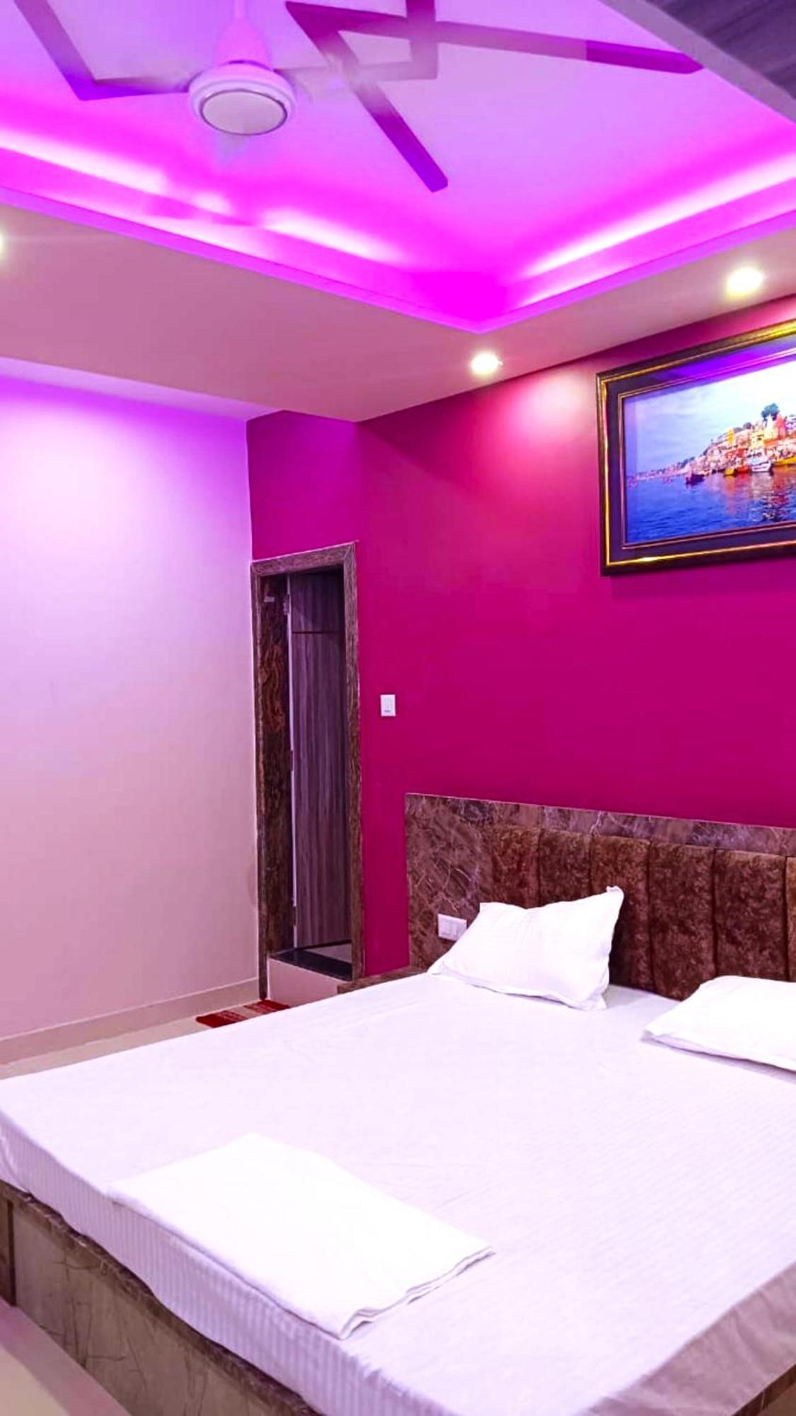 Hotel Kashi Inn Raj Ghat Варанаси Экстерьер фото
