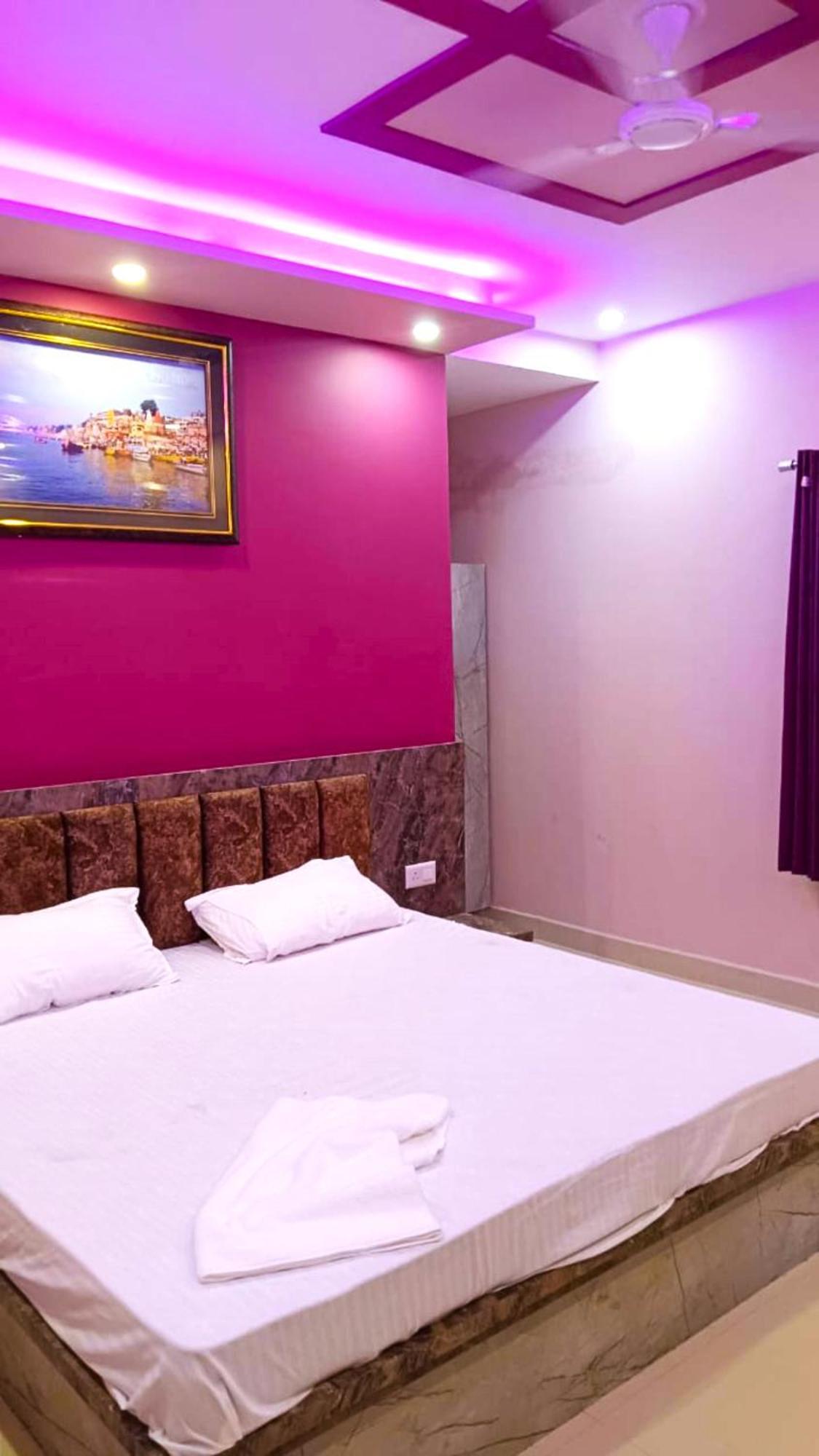 Hotel Kashi Inn Raj Ghat Варанаси Экстерьер фото