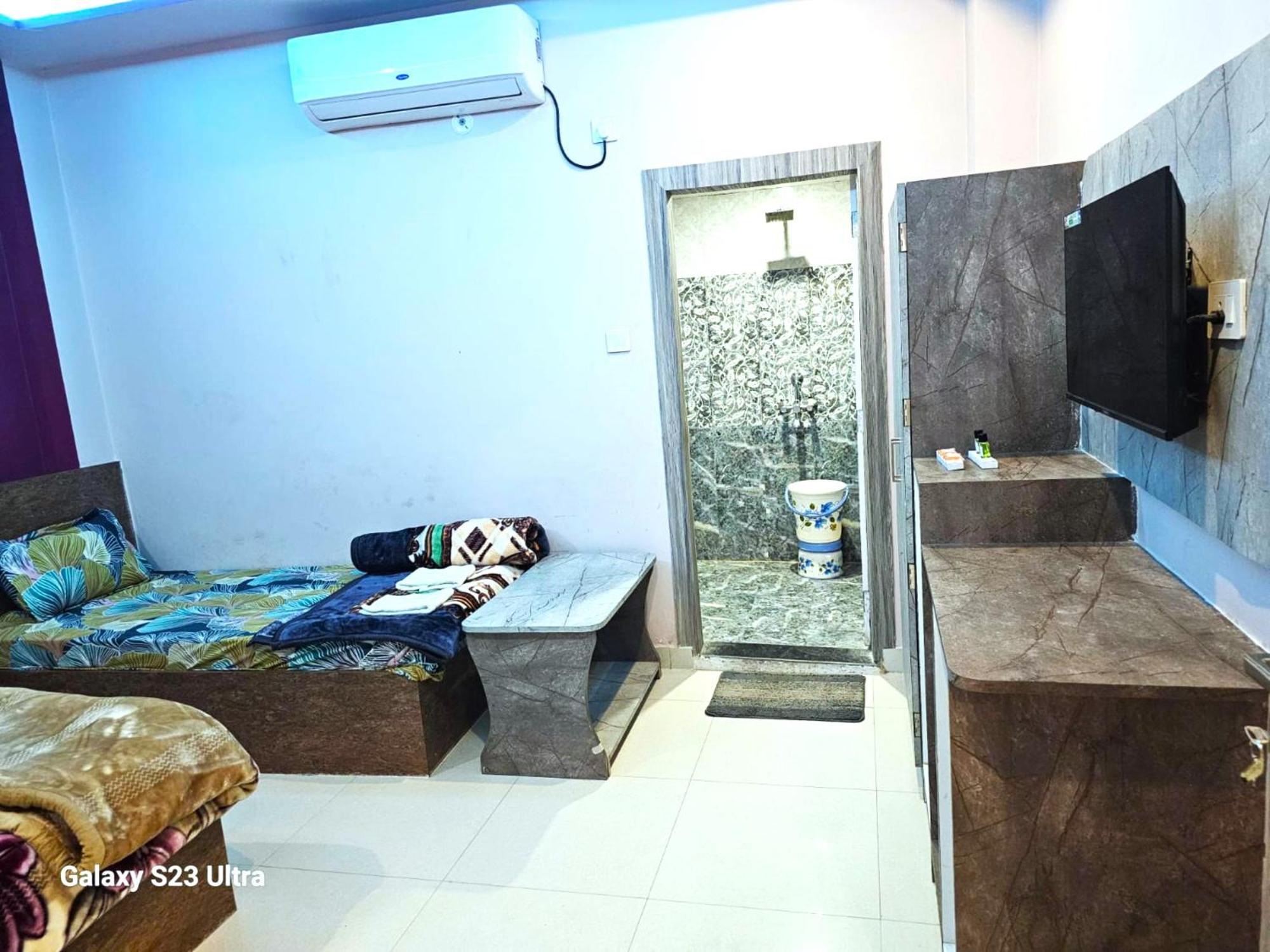Hotel Kashi Inn Raj Ghat Варанаси Экстерьер фото